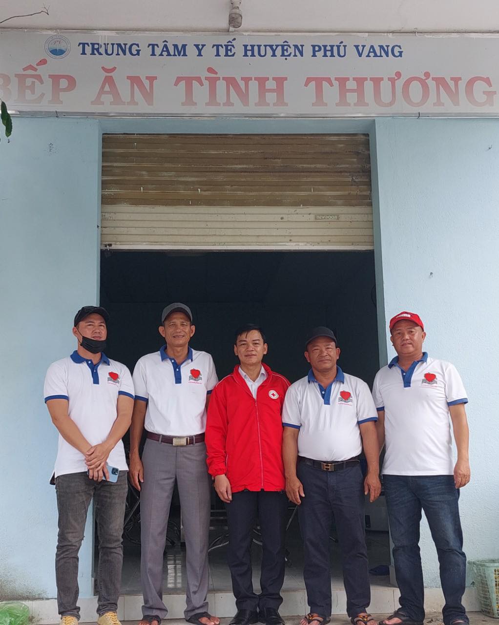 Phát cơm bệnh nhân nghèo ( Lần thứ 44)